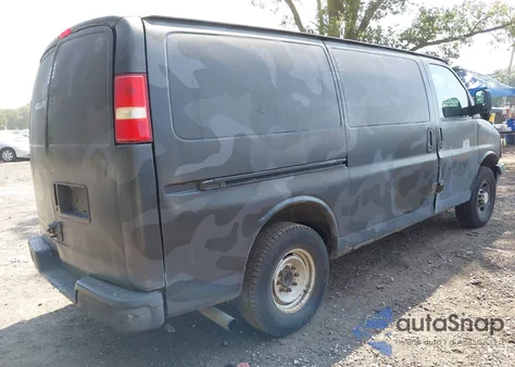 2005 Chevrolet Express z USA, uszkodzony, nr VIN 1GCGG25V851209501